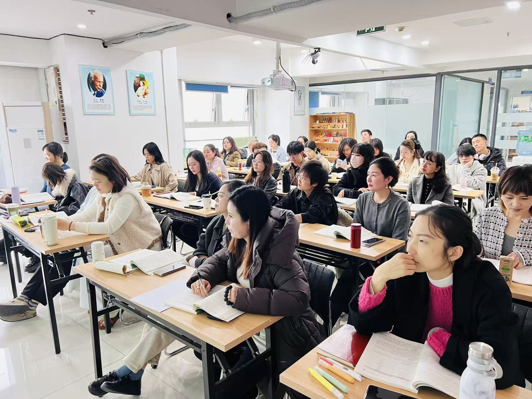 1774168686206217.jpg ee7251ad8f4ad8eb85830941b0ac00bf.jpg